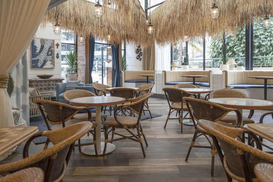 Restaurants & Bars